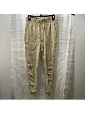 Lululemon studio dance pant joggers tan women’s size 8 lined studio dance pants